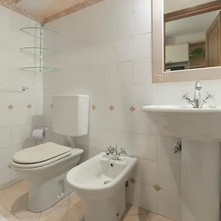 Il Vicoletto Apartment *